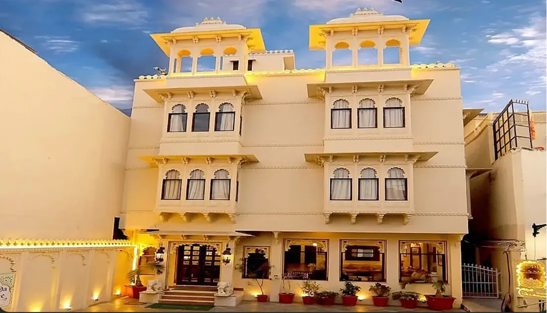 Hotel Boheda Palace